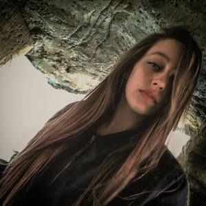 Meet your Posher, Dani